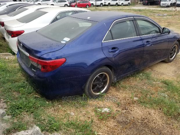 2014 Toyota Mark X Blue Luxury Sedan: Elegance Redefined