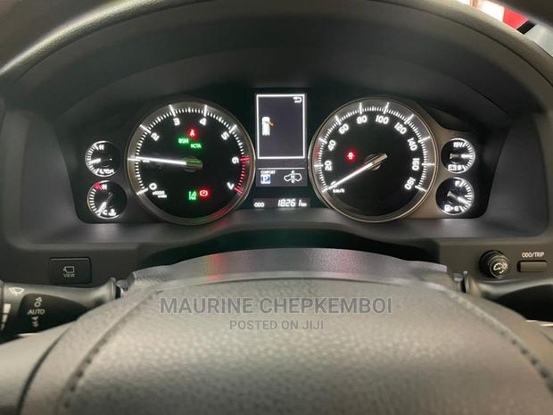 Toyota Land Cruiser 2015 4.6 V8 ZX Black