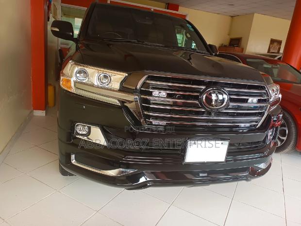 Toyota Land Cruiser 2015 4.6 V8 ZX Black