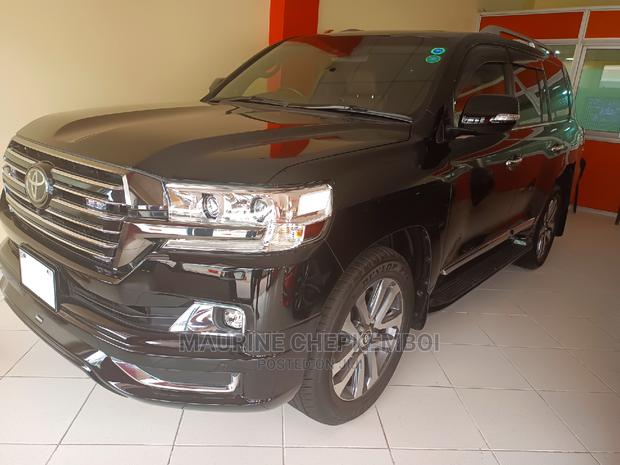 Toyota Land Cruiser 2015 4.6 V8 ZX Black