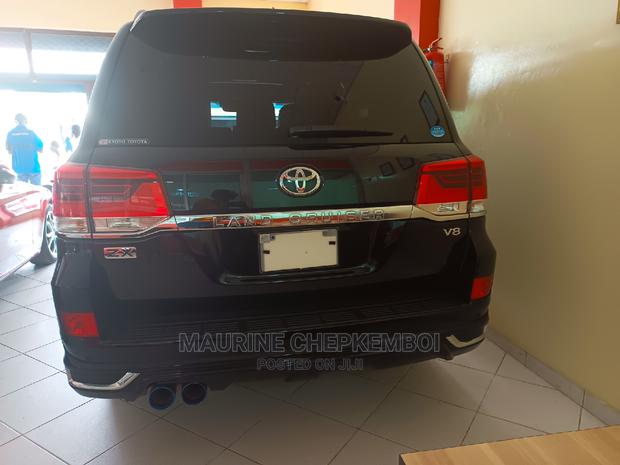 Toyota Land Cruiser 2015 4.6 V8 ZX Black