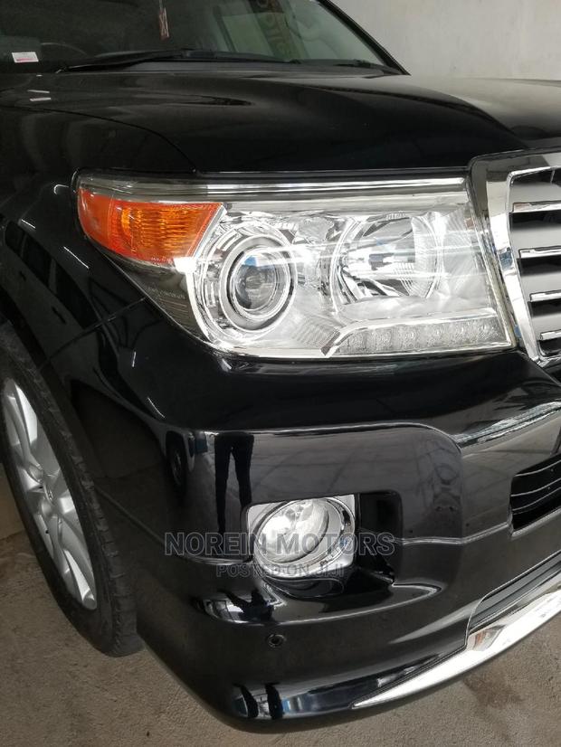 Matt Black 2014 Land Cruiser - Toyota's Ultimate Off-Road Vehicle