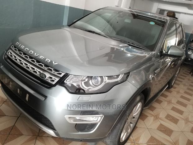 Silver Land Rover Discovery 2014 - Superbly Maintained!