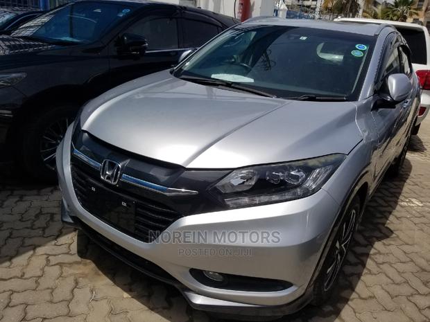 Used 2015 Honda Vezel Silver - Compact SUV with Low Mileage