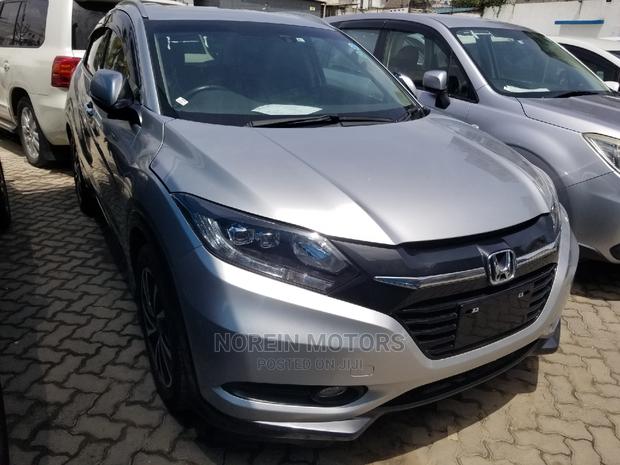 Used 2015 Honda Vezel Silver - Compact SUV with Low Mileage