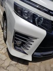 2014 Toyota Voxy SV Premium White: Luxury Minivan for Sale for sale
