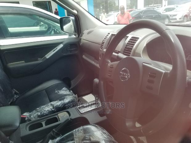 Pre-Owned 2014 Nissan Navara Gray Truck: Durable, Capable, and Ready for Any Challenge