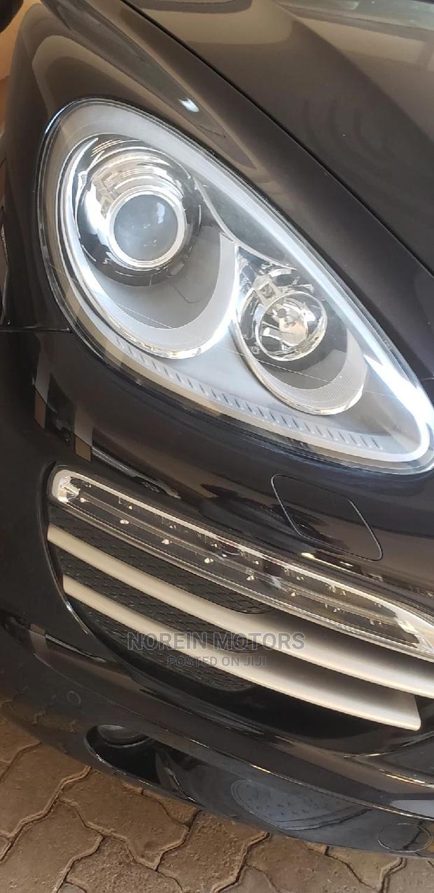 2015 Black Porsche Cayenne - Quality Used Luxury SUV for Sale