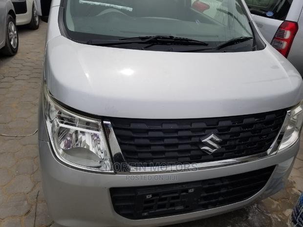 2015 Suzuki Wagon Silver - Affordable, Reliable, and Stylish