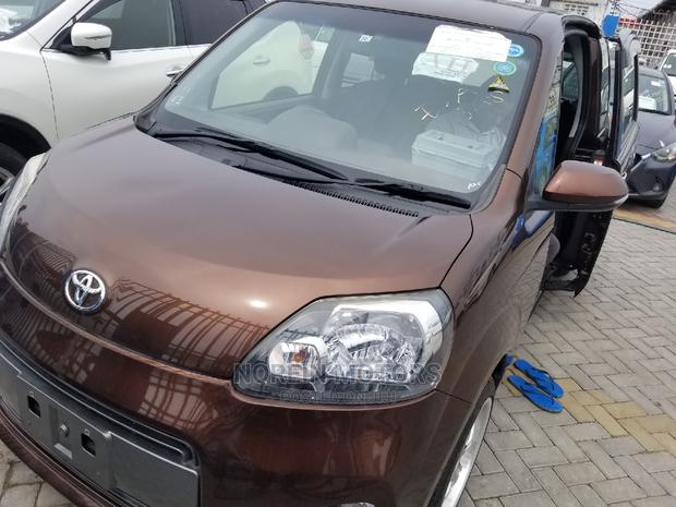 Used 2015 Brown Toyota Porte: Affordable and Reliable
