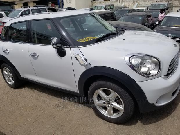 2014 Mini Cooper in White: Fun and Efficient