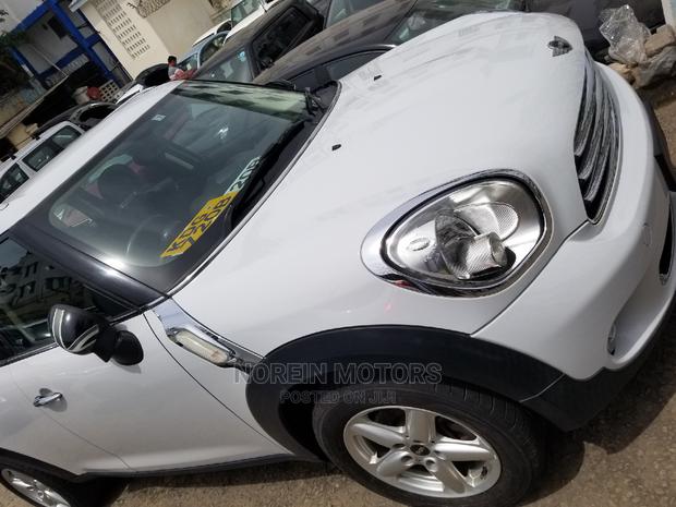 2014 Mini Cooper in White: Fun and Efficient