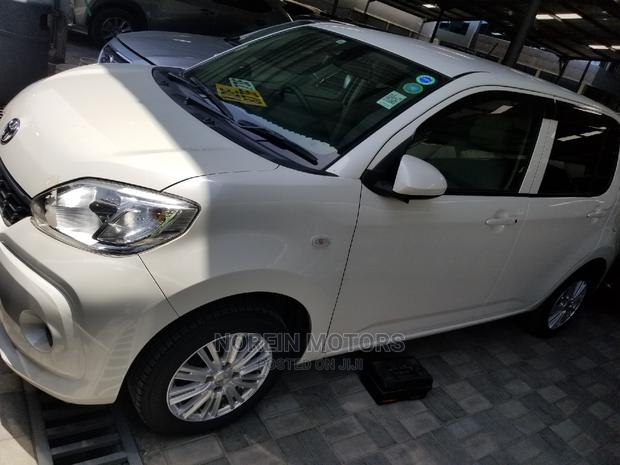 2015 Toyota Porte White - Quality Vehicle, Low Mileage, Top Pick!