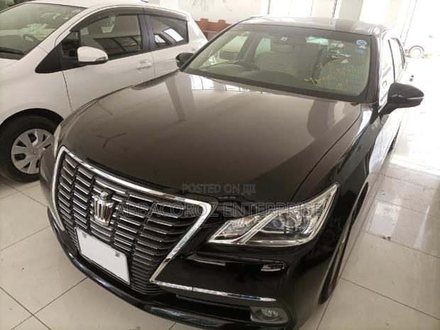 Toyota Crown 2015 Black