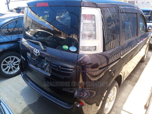 Toyota Sienta 2014 1.5 AWD Black