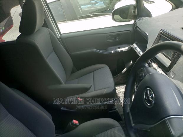 Toyota Noah 2015 2.0 AWD (8 Seater) White