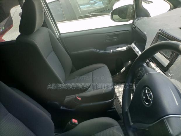 Toyota Noah 2015 2.0 AWD (8 Seater) White