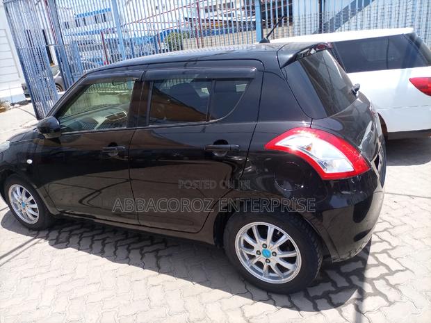 Suzuki Swift 2015 Black