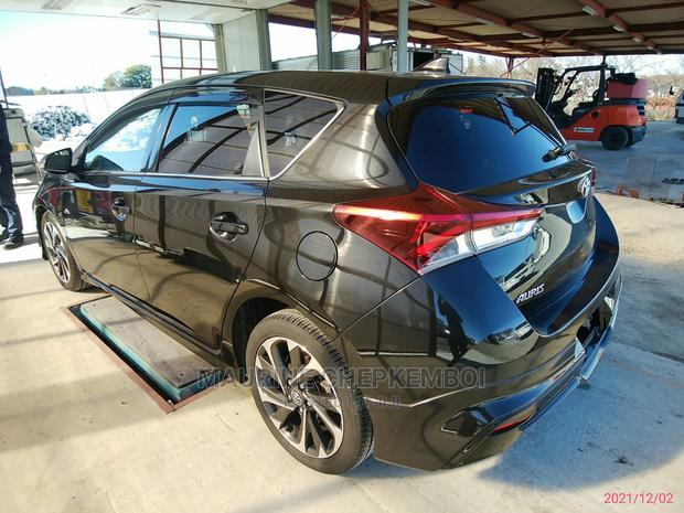 Toyota Auris 2015 Black