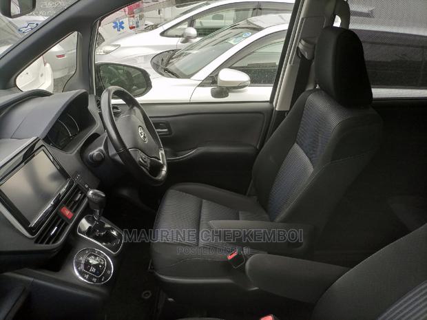 Toyota Voxy 2014 SV Premium White