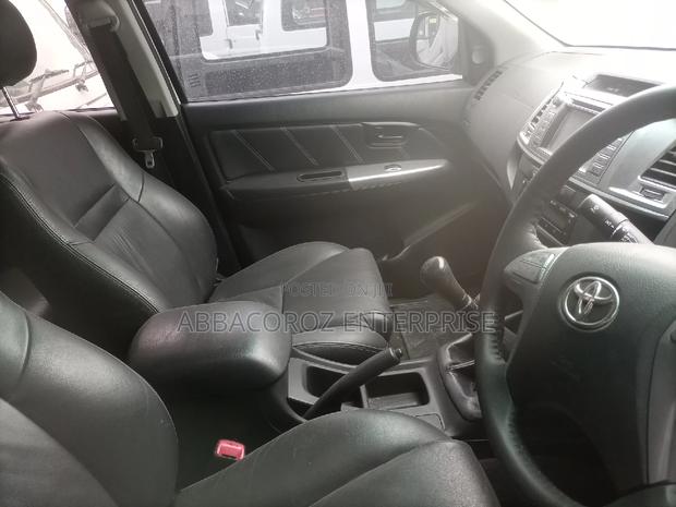 Toyota Hilux 2014 White