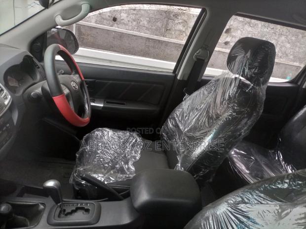 Toyota Hilux SR 4x4 2015 Silver