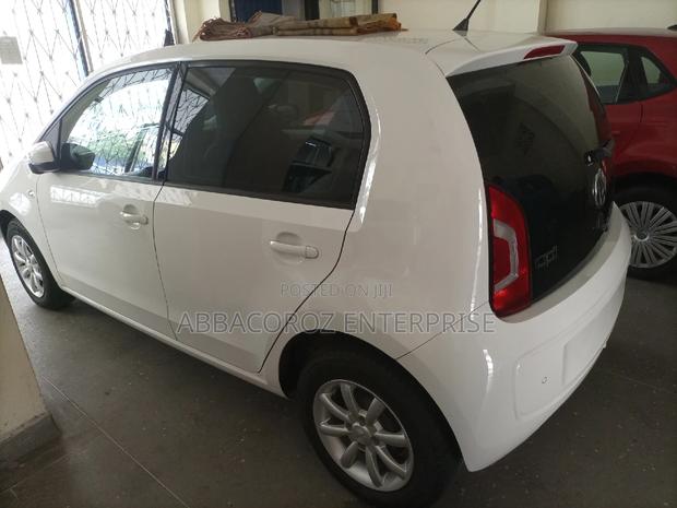 Volkswagen Up 2015 White