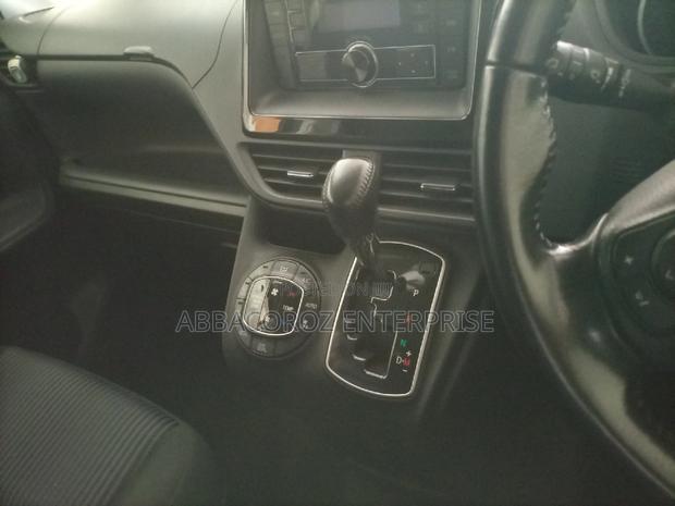 Toyota Voxy 2016 Black