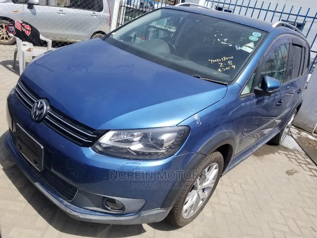 2014 Volkswagen Touran Blue: Affordable and Reliable