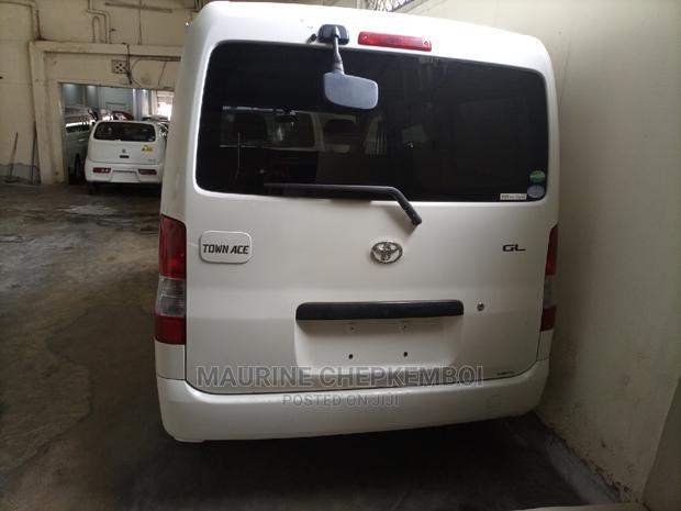 Toyota TownAce 2014 SV Premium White