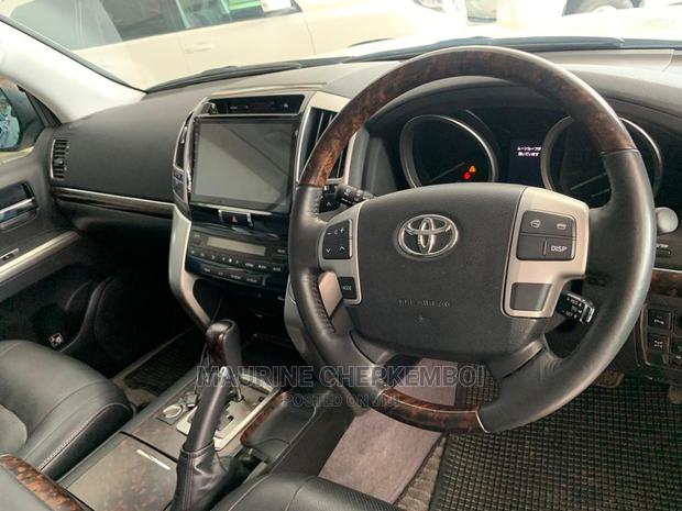 Toyota Land Cruiser 4.6 V8 ZX 2015 Pearl