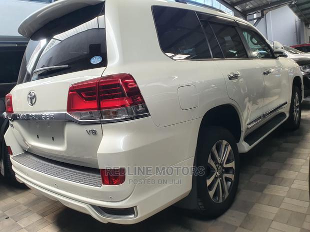 Toyota Land Cruiser Prado 2016 3.0 D-4d (190 Hp) White 7 Seats (Manual Transmission)