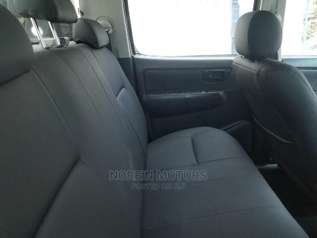 2015 SR 4x4 Toyota Hilux in White: Ready for Your Off-Road Journey