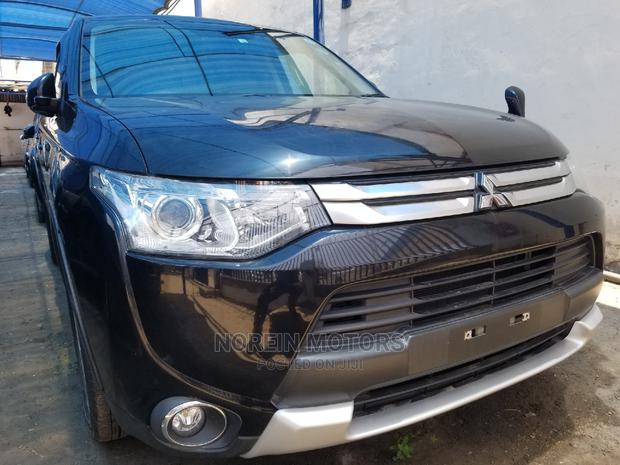 2015 Mitsubishi Outlander Black Edition: The Perfect Family Car