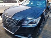 2014 Toyota Crown Green: Luxury Car, Environmentally Friendly for sale