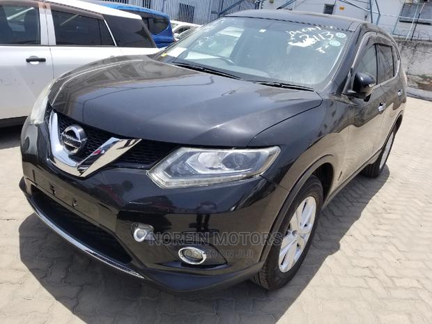 2014 Nissan X-Trail SV Premium SUV - Black Edition
