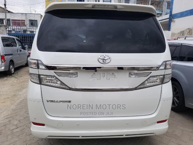 2014 White Toyota Vellfire - Luxury Minivan at Great Price