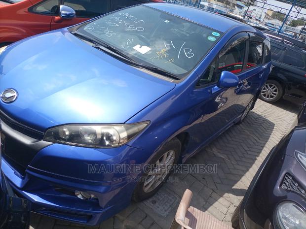 Toyota Wish 2014 Blue