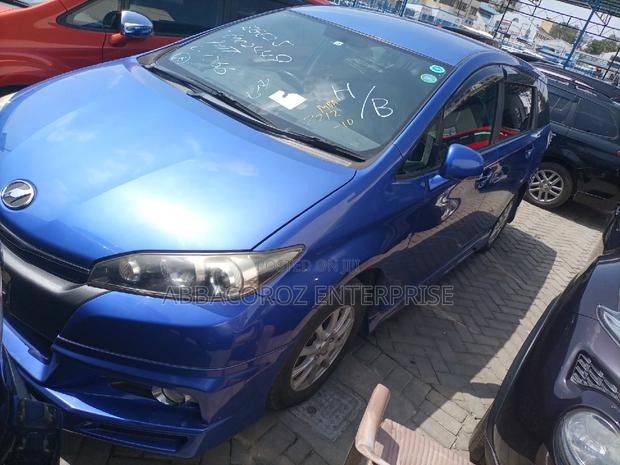 Toyota Wish 2014 Blue
