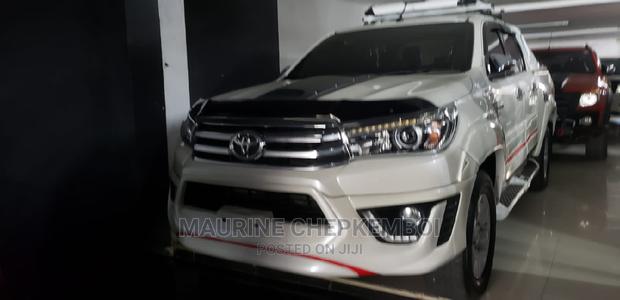 Toyota Hilux 2016 White