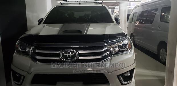 Toyota Hilux 2016 White