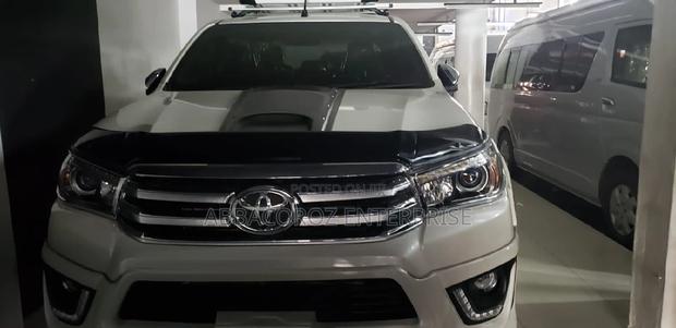 Toyota Hilux 2016 White