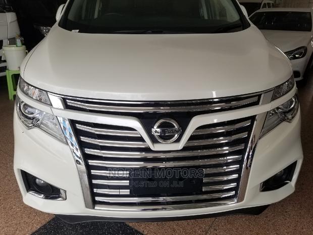 2015 Nissan Elgrand in White - Stylish & Powerful