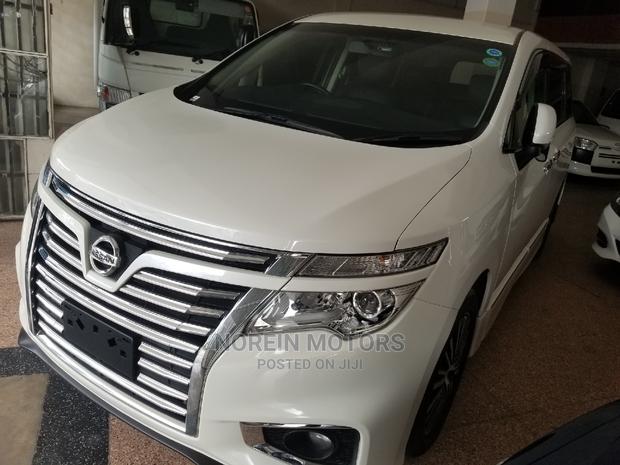 2015 Nissan Elgrand in White - Stylish & Powerful
