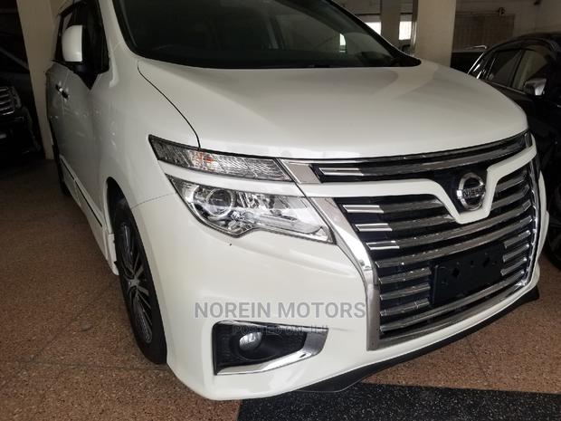 2015 Nissan Elgrand in White - Stylish & Powerful