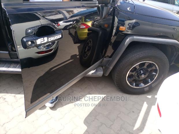 Toyota FJ Cruiser 2015 Black