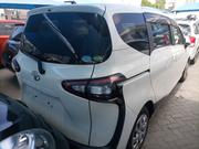 Toyota Sienta 2016 White for sale