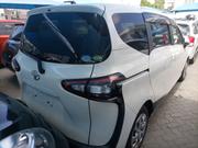 Toyota Sienta 2016 White for sale