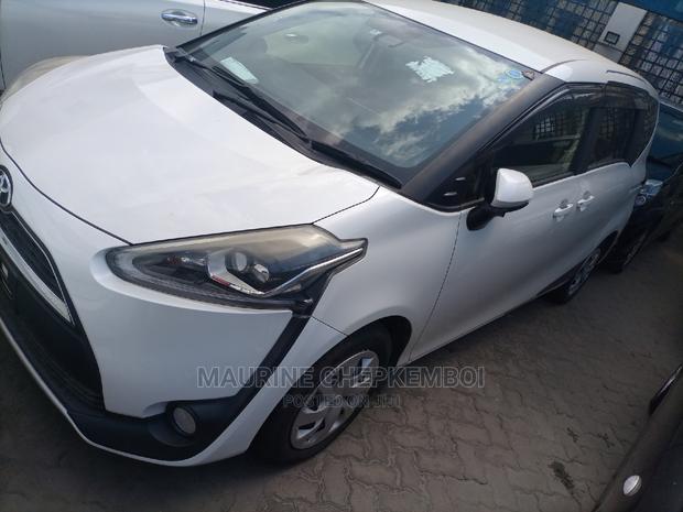 Toyota Sienta 2016 White
