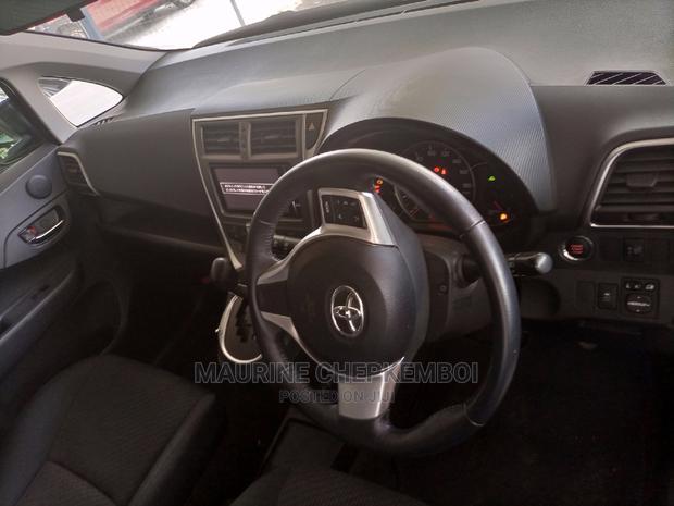 Toyota Ractis 2014 Brown